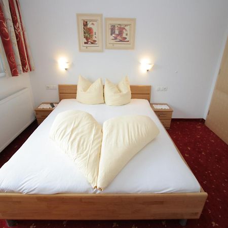 Spacious Apartment In Uderns Near Ski Area Exteriör bild