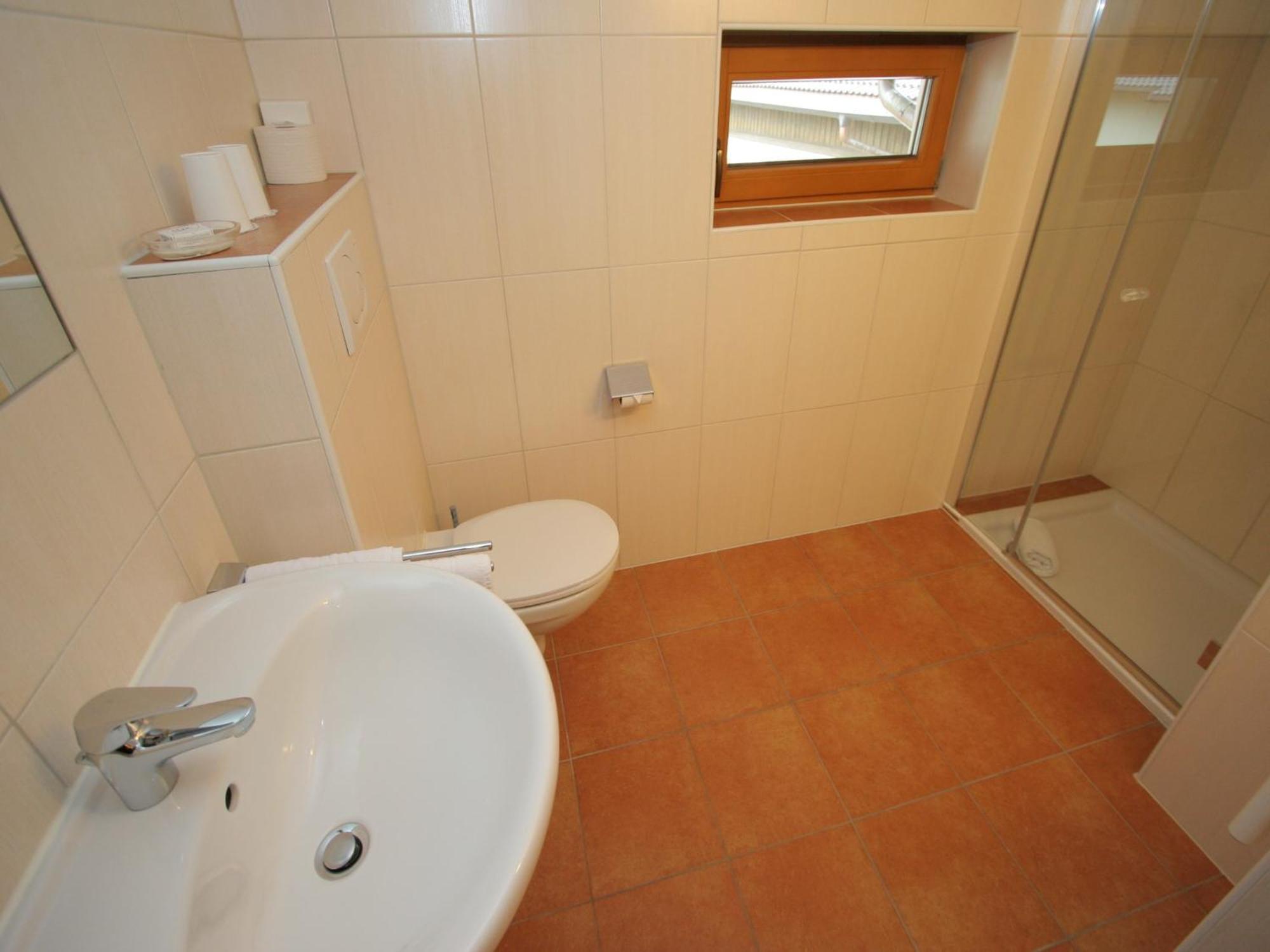 Spacious Apartment In Uderns Near Ski Area Exteriör bild