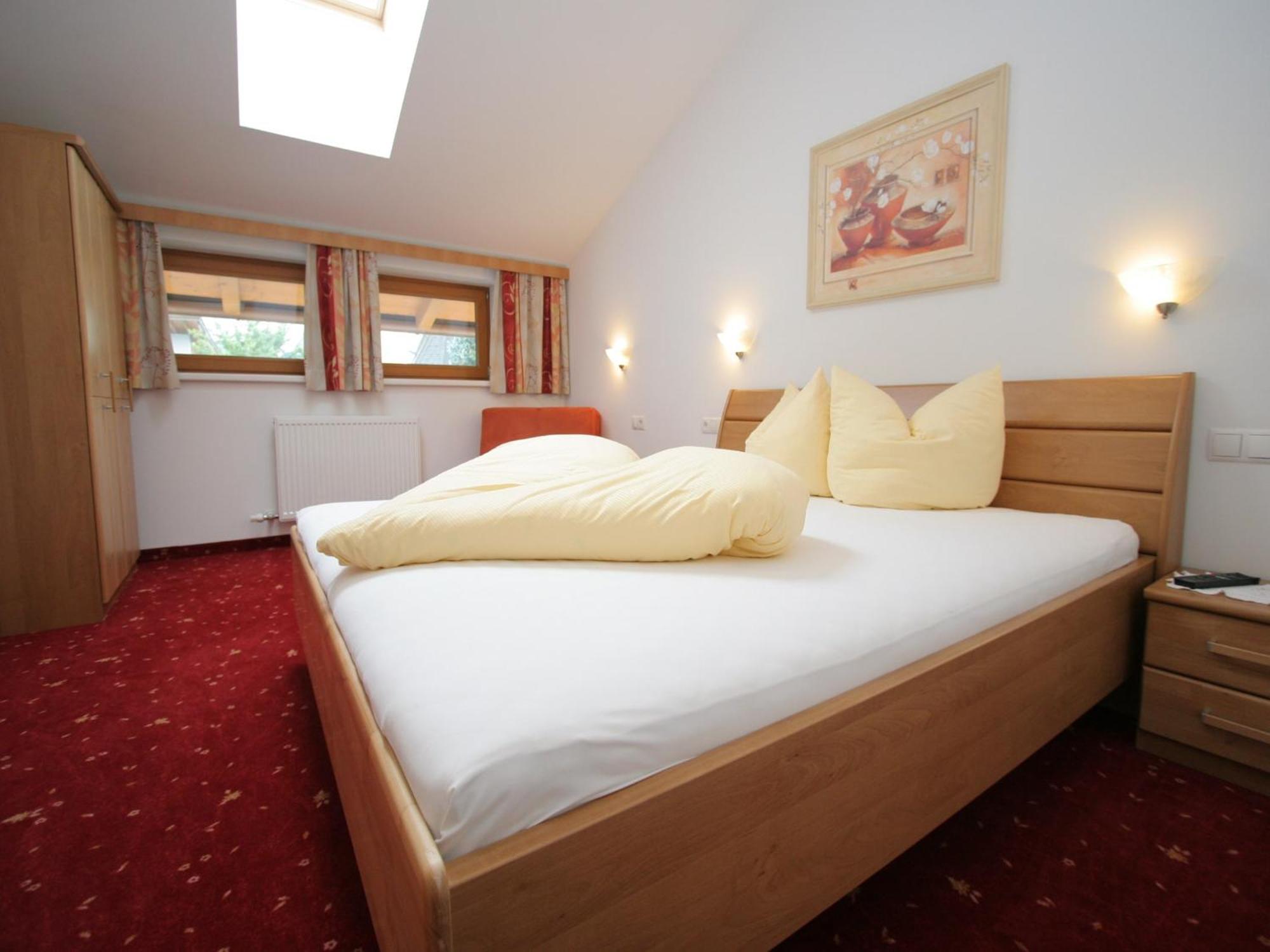 Spacious Apartment In Uderns Near Ski Area Exteriör bild