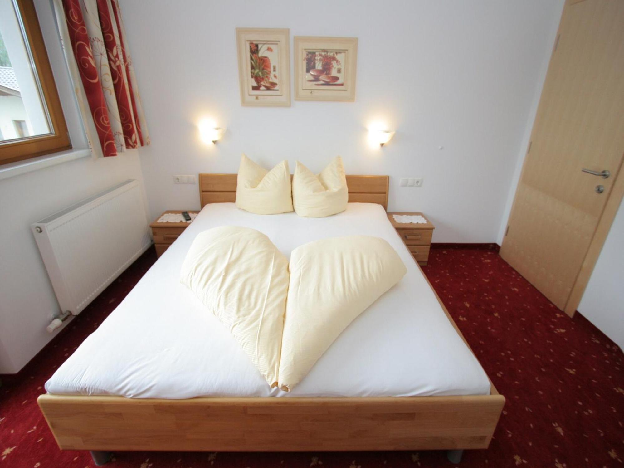 Spacious Apartment In Uderns Near Ski Area Exteriör bild