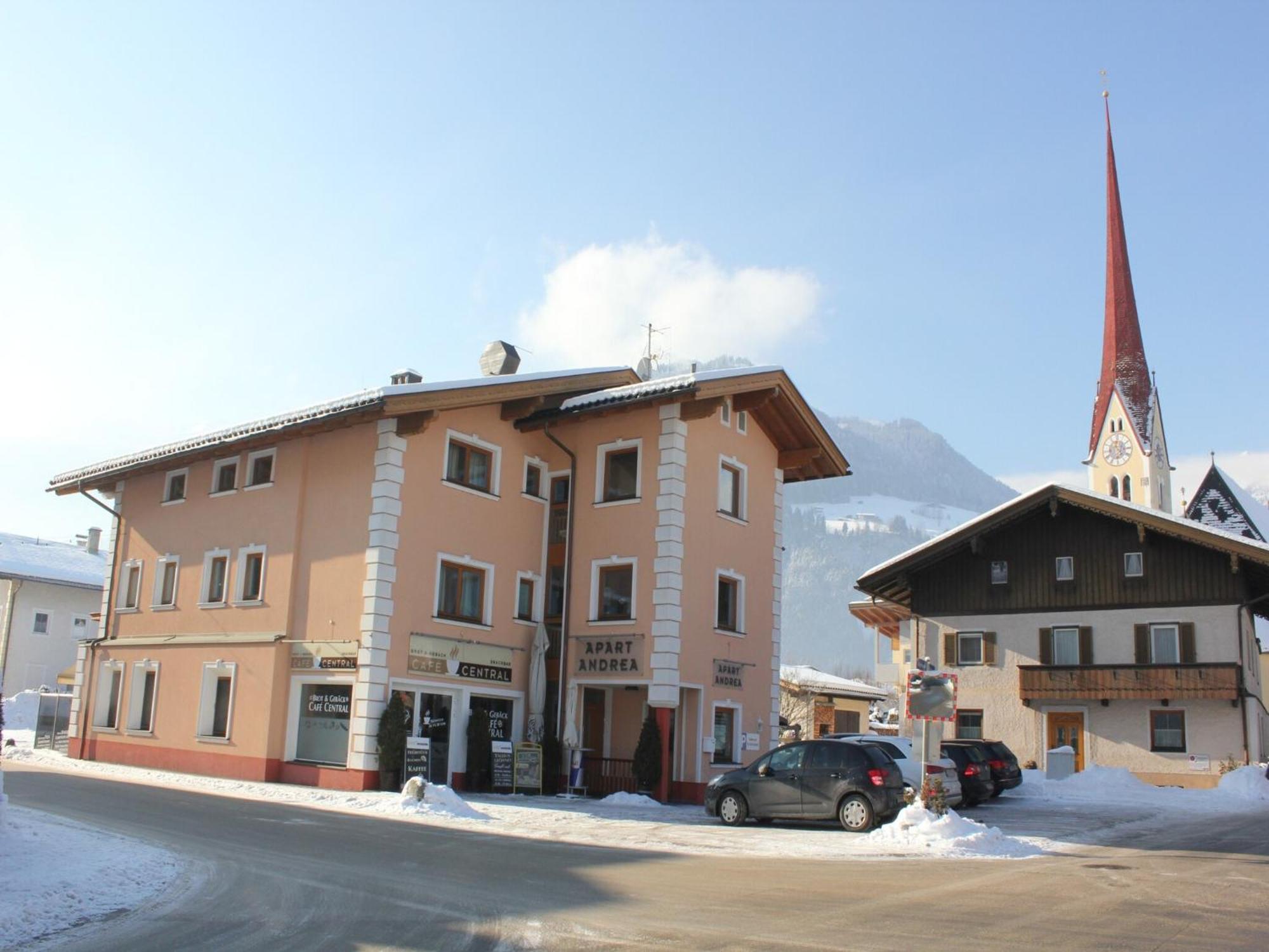 Spacious Apartment In Uderns Near Ski Area Exteriör bild