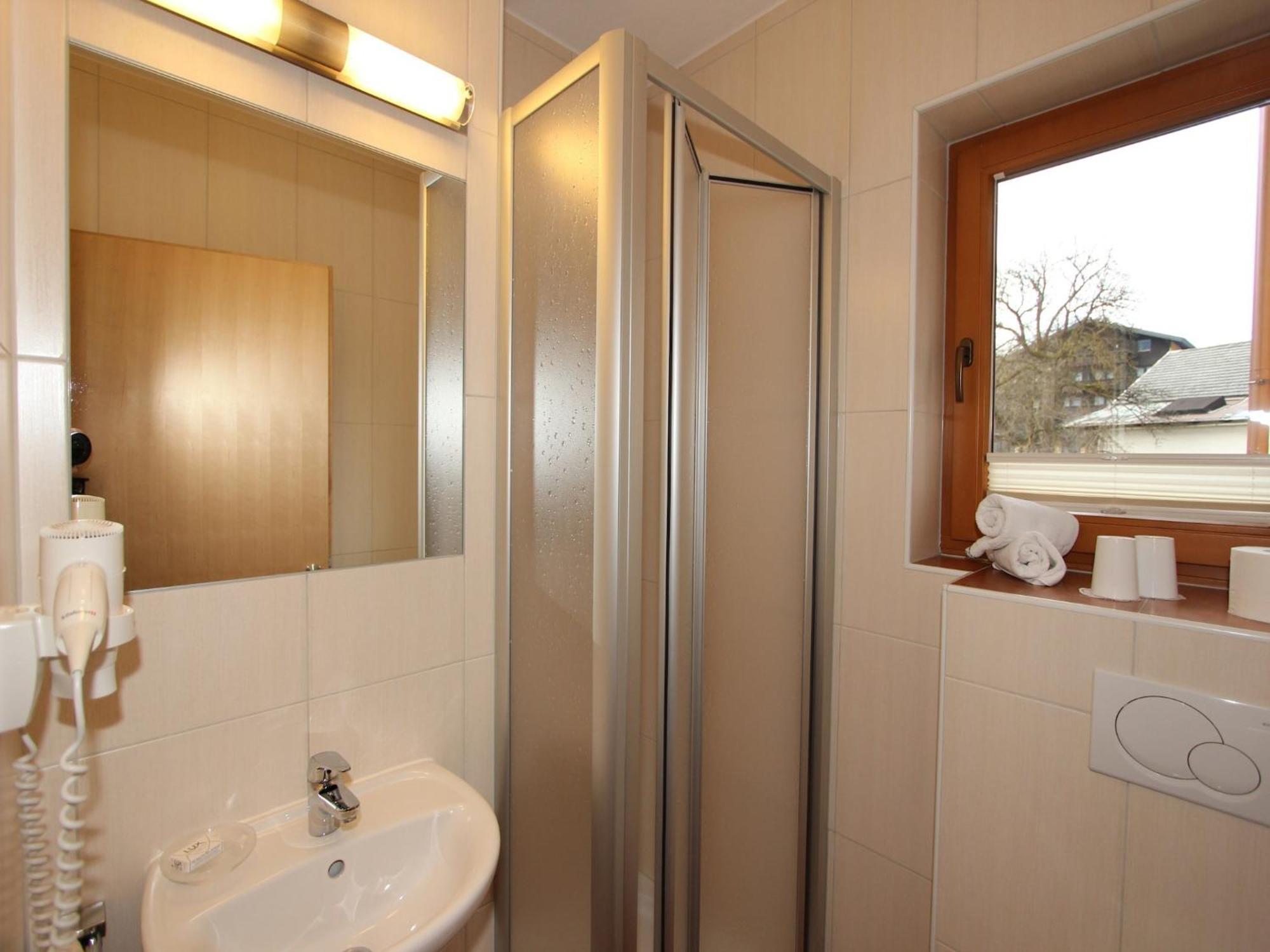 Spacious Apartment In Uderns Near Ski Area Exteriör bild