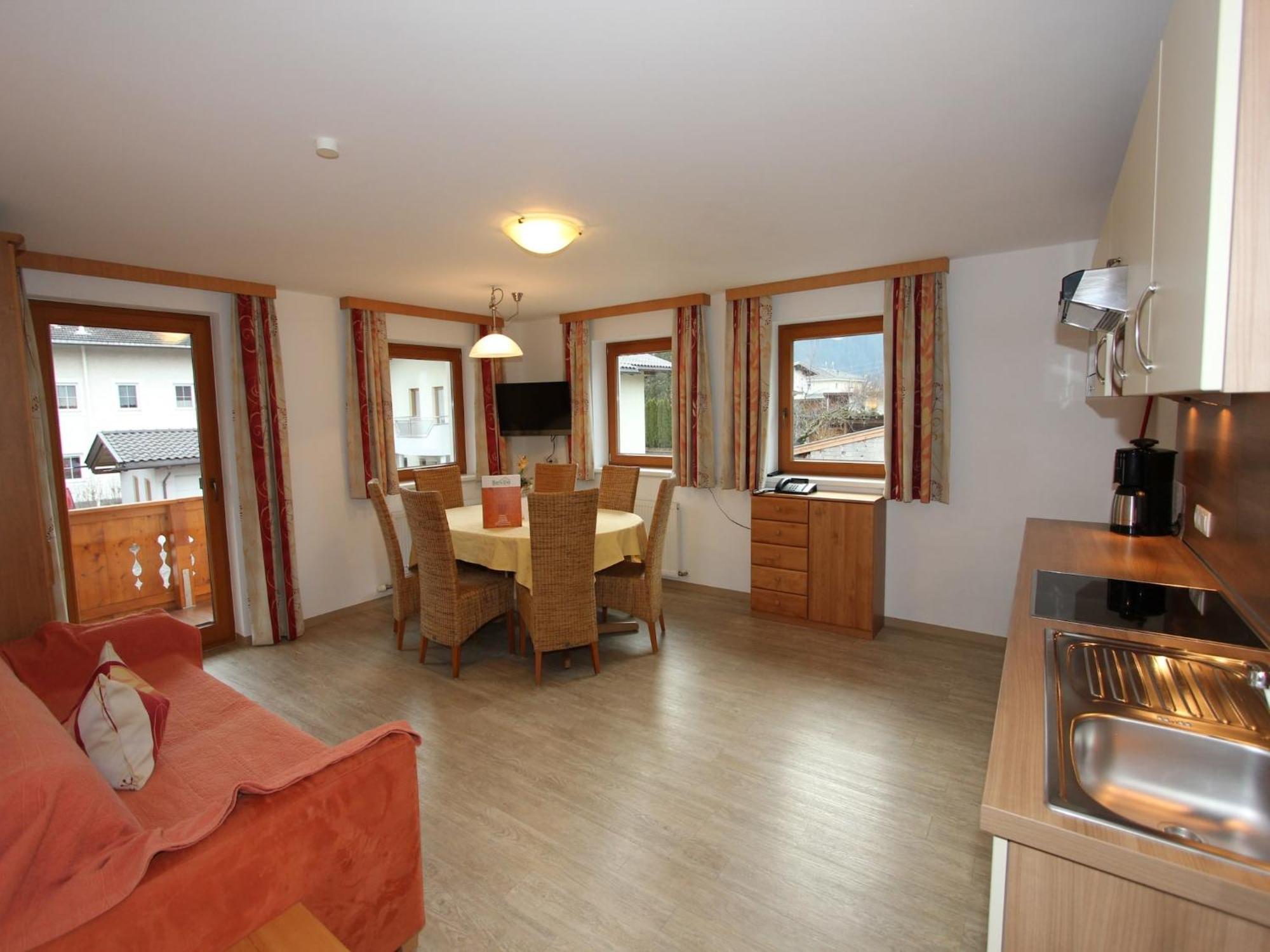 Spacious Apartment In Uderns Near Ski Area Exteriör bild
