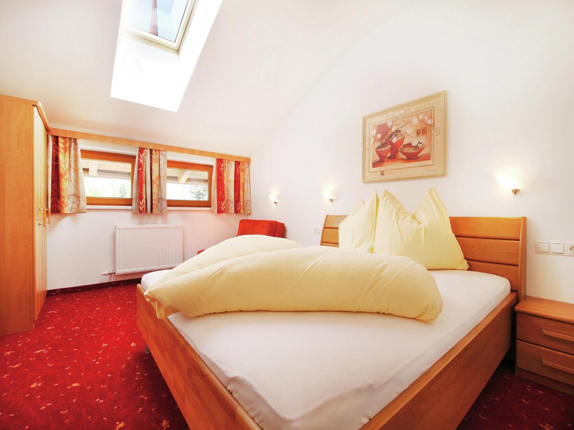 Spacious Apartment In Uderns Near Ski Area Exteriör bild