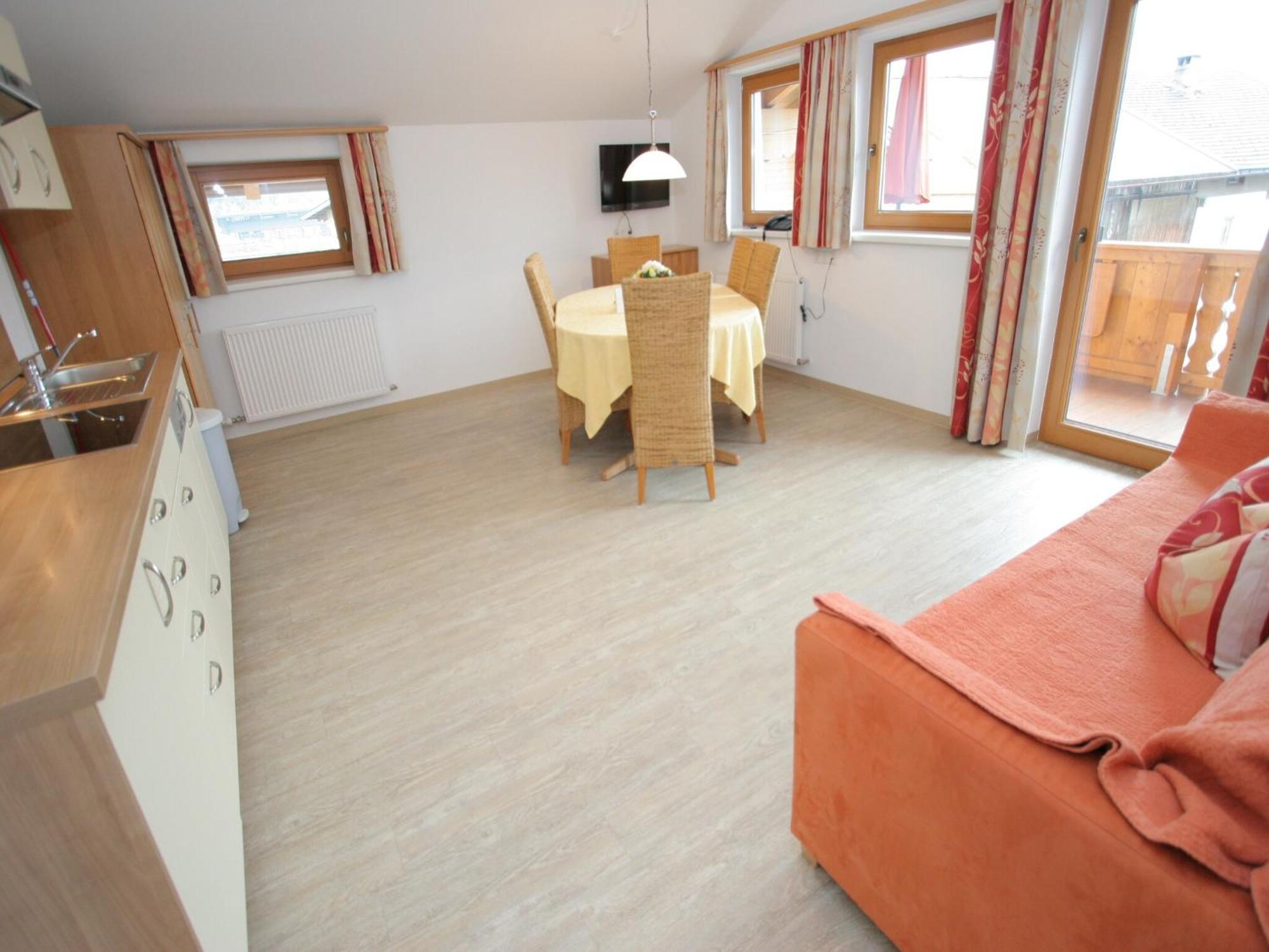 Spacious Apartment In Uderns Near Ski Area Exteriör bild