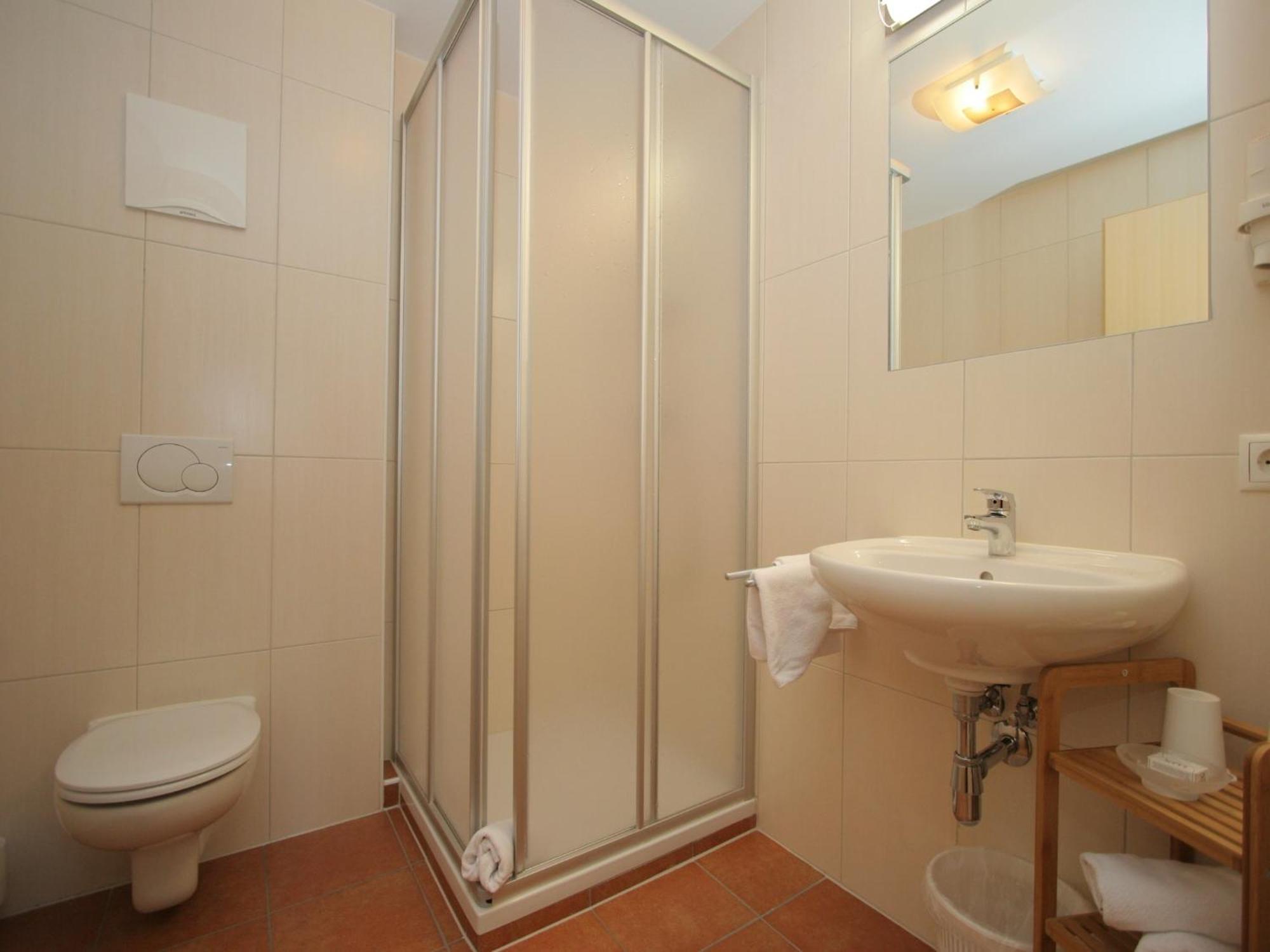 Spacious Apartment In Uderns Near Ski Area Exteriör bild
