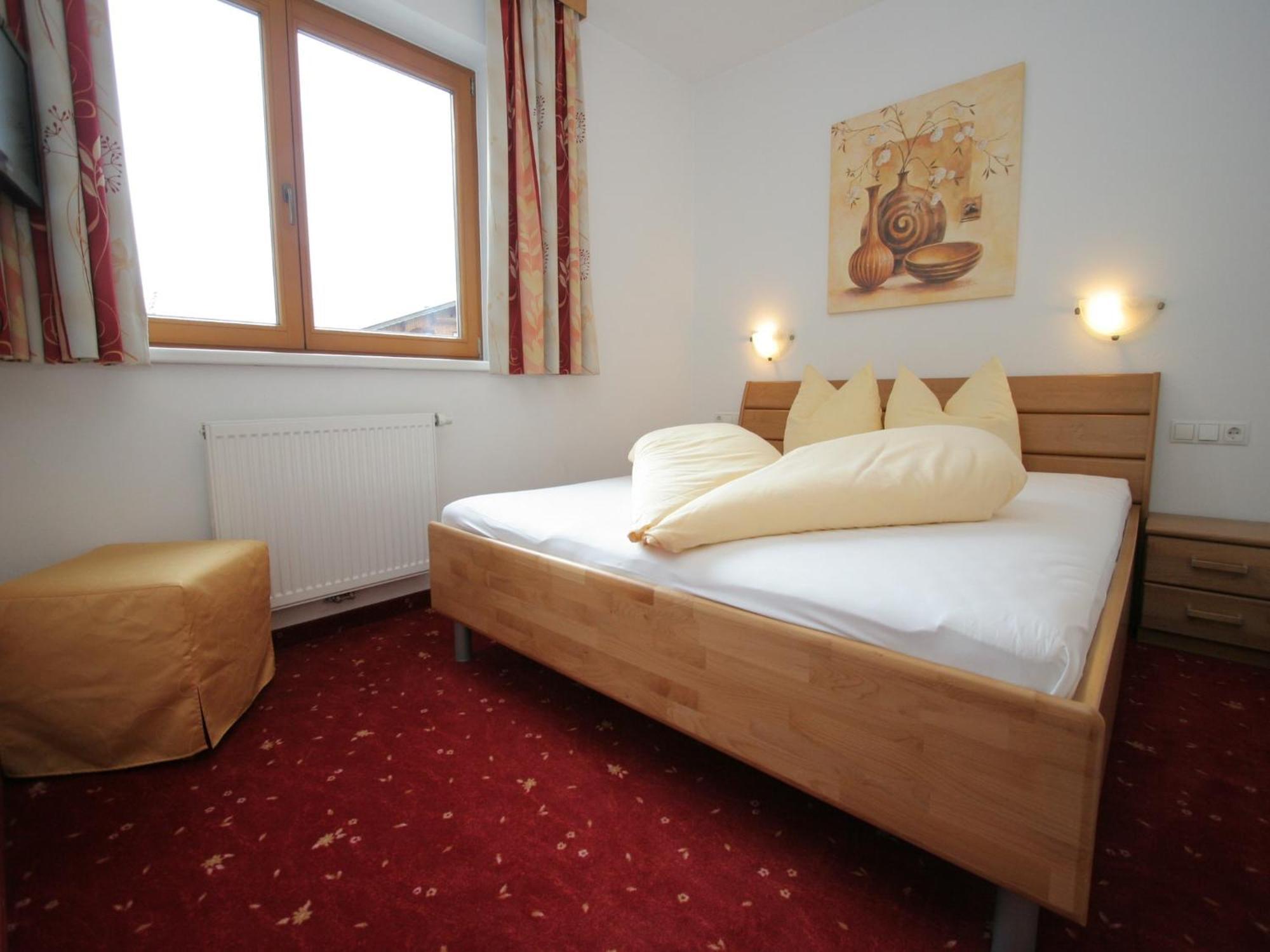 Spacious Apartment In Uderns Near Ski Area Exteriör bild