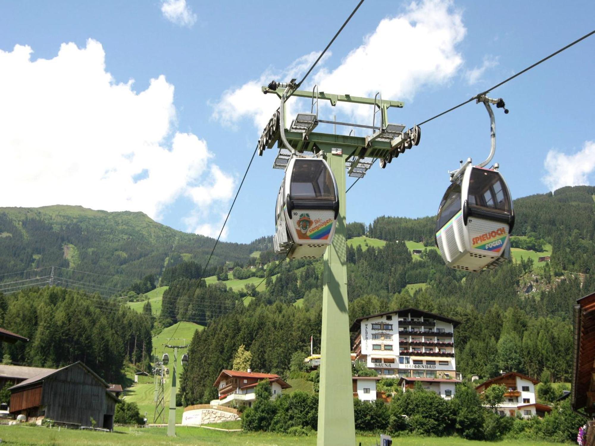 Spacious Apartment In Uderns Near Ski Area Exteriör bild
